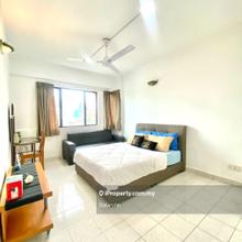 Cheapest Room, Walking distance to LRT PWTC, Near Sunway Putra Mall