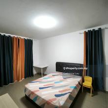 Endah Regal Condominium, Sri Petaling. Master Room