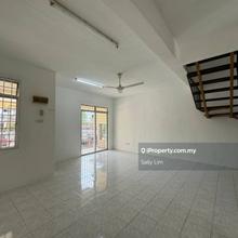 Terrace house for Sale