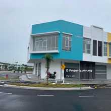 Corner lot with facing main road 
