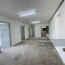 Pelangi 3 Rooms Flat near  Autocity for Rent rm850