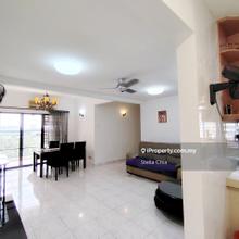Permas 4 Bedrooms Apartment, Walking Distance to Shops