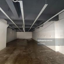 Shop lot in high foot traffic & busy area near by Hong Leong Bank 