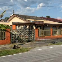 Corner single storey house Swee Joo Park Kuching for Sale