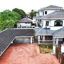 Corner 2.5 Storey Semi-D