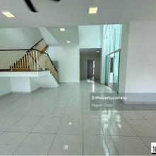 Delora Bukit Raja 2.5 Storey 26x75 Facing Open More Parking