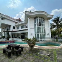Taman Stulang Laut 3 Storey Bungalow