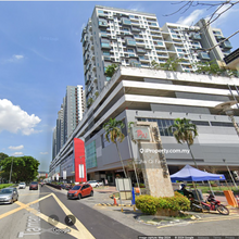 Adjoining unit facing main road
