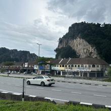 For Sale Double Storey Shop@ Jalan Kuala Kangsar , Ipoh, Perak.