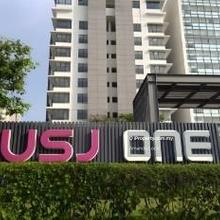 USJ One Subang Jaya 1 room apartment partly furnished 2 car parks