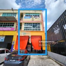 3 Storey Shoplot Facing main road for Sale 