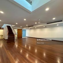 Duplex Spacious Damai Suria with balcony Uthant near Embassy