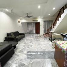 Sri Gombak - Renovated and Extended House 