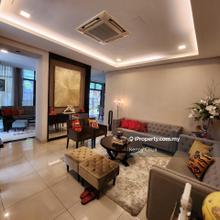 Well Renovated 3-Story Zero Lot Bungalow