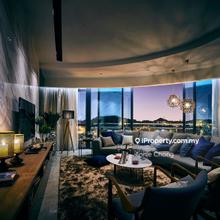 Stay above D.C. Mall & Pavilion Damansara Heights. 3min to Bangsar