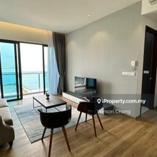 Queens 2 mid floor seaview 