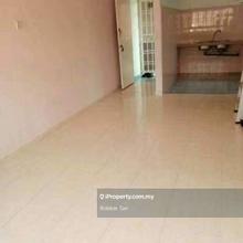 Pulai Utama Flat For sale