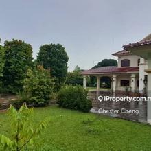 Excellent for those looking looking for Huge Land and own Renovation