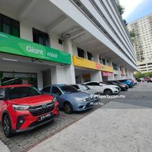 Very Spacious corner looking for Mamak, Food court business, Etc. 