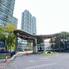Molek Regency Condominium For Rent