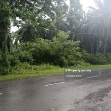 Residential land at Olak Lempit, Banting, near road side