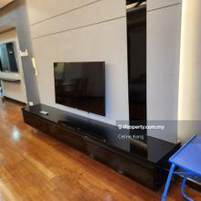 Robson Condo 3r2b 1c/p quiet environment, near mid valley & brickfield