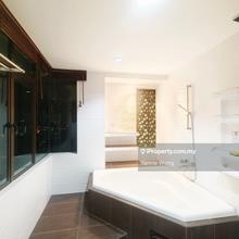 Nice bathroom