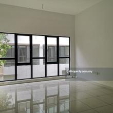 Basic condition upper floor townhouse @ Puchong south 