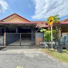 Single Storey Terrace House, Taman Pahlawan, Telok Panglima Garang. 