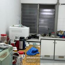 Lip Sin Garden Block 3 Corner Unit 700sf 3-Rooms Renovated 1-Carpark
