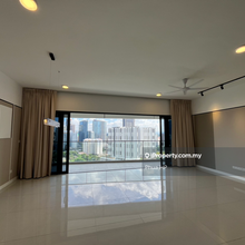 Mid-Level Corner unit with Bangsar & KL City view