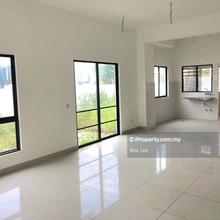 Corner 2.5 storey Terrace unit with attractive price