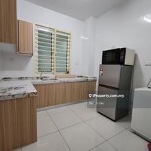 Corner unit with nice views, 6km to Klcc