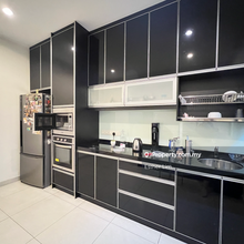 Move-In Ready & Renovated Parkville Ground Floor Townhouse for Sale 