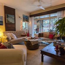 Well Kept - 3 bedrooms,  3 bath 