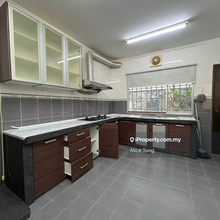 Ukay Bistari double storey 