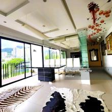 Fully Furnished with Private Lift Foyer 1,948 sqft 