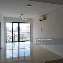 Boulevard Residence High Floor 2 Car Parks Ready To Move In