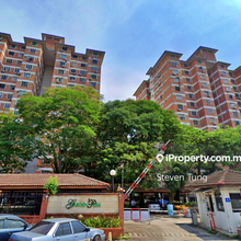 Must View! Move in condition!