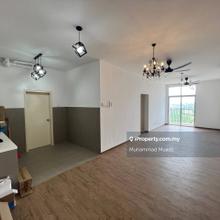Lakefront Homes Cyberjaya Freehold, Balcony, 2 car park