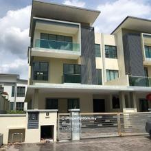 Semi-D house for Sale