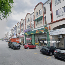 Negotiable Price, Renovated, Freehold, Facing Main Road, Ample Parking