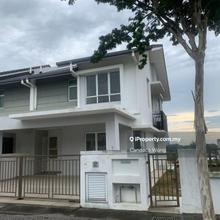 Laman & Bayu 2 1/2 Storey Semi D Puchong