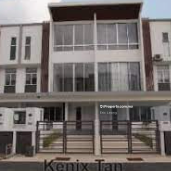 Cascadia Townhouse - Upper Floor 