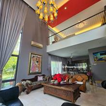 Super Cheap / Private Swimming Pool / / Freehold