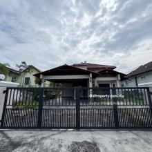Refurbish Spacious 5600ft 2 Storey Bungalow House Desa Mekar Bangi