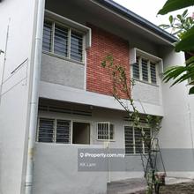 Endlot with large garden