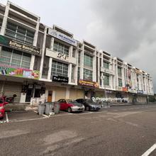 Desa Cemerlang/Bare Unit/Near Petronas 