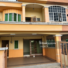 Well kept double storey house 