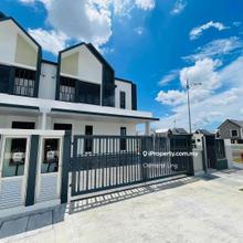 Nearby klia New 2 storey first house 100% loan last 6 unit